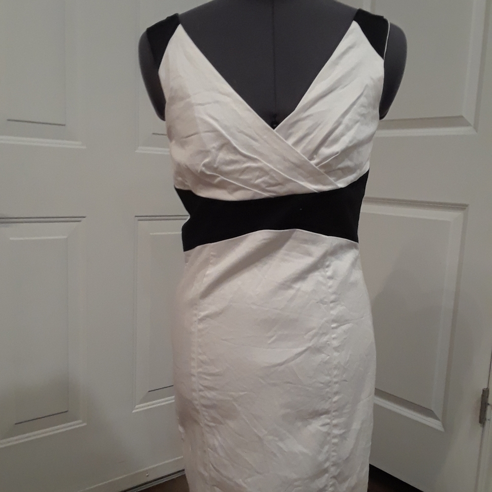 White & Black Sleeveless Dress